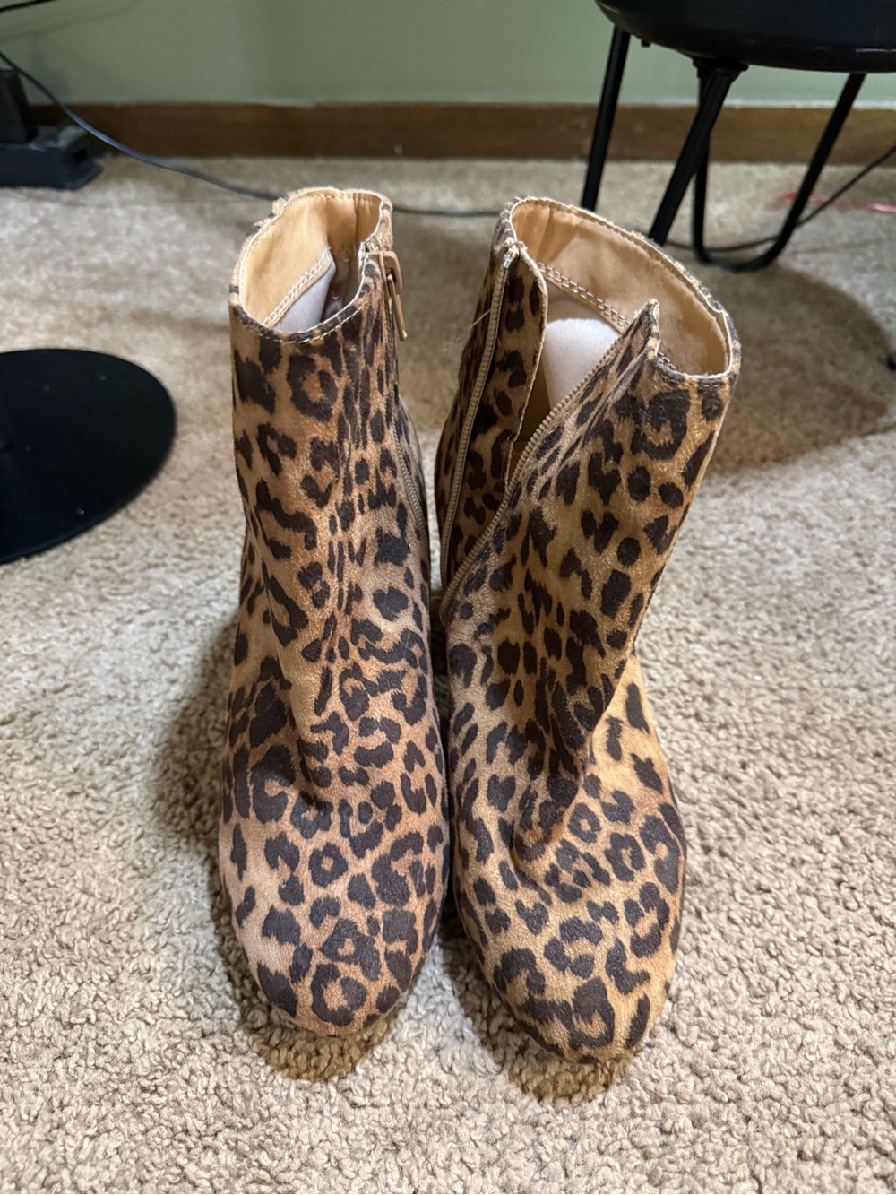 Cheetah ankle boot with side zipper